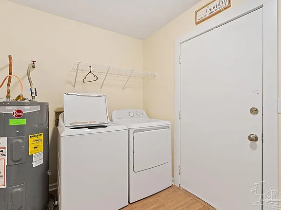 Cozy 3BR 2BA Home Near Perdido Key Beaches thumbnail 2