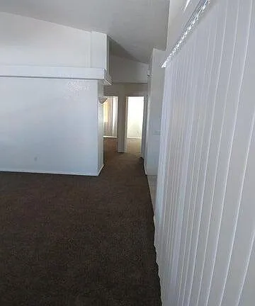 Beautifully Maintained 3BR 2BA Home in California City thumbnail 4