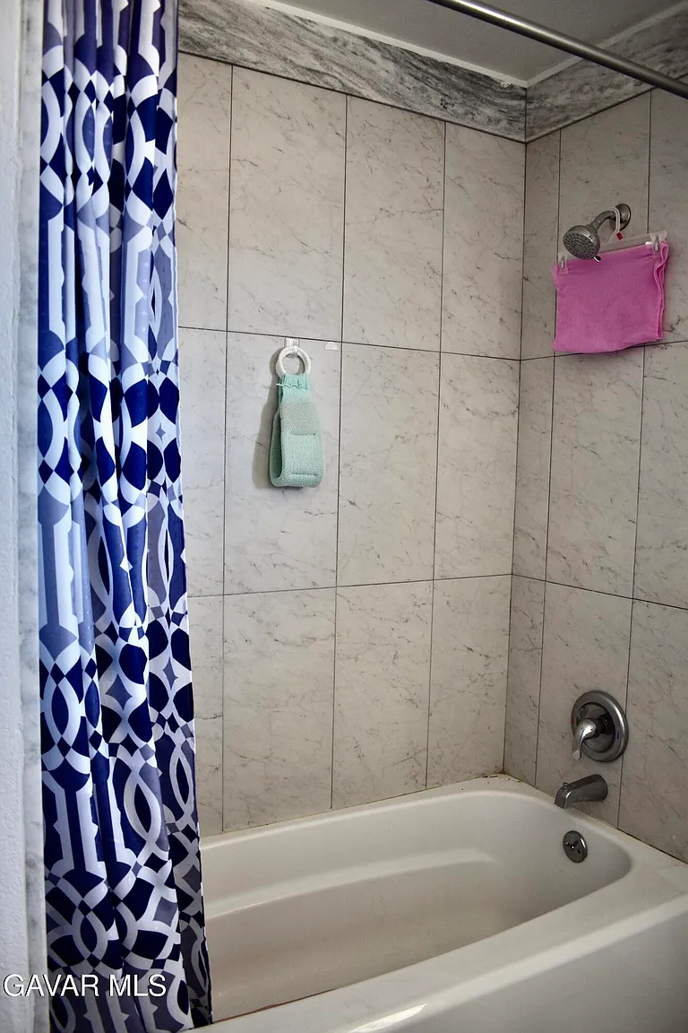 Charming 3BR 2BA Home in Desirable Location thumbnail 2