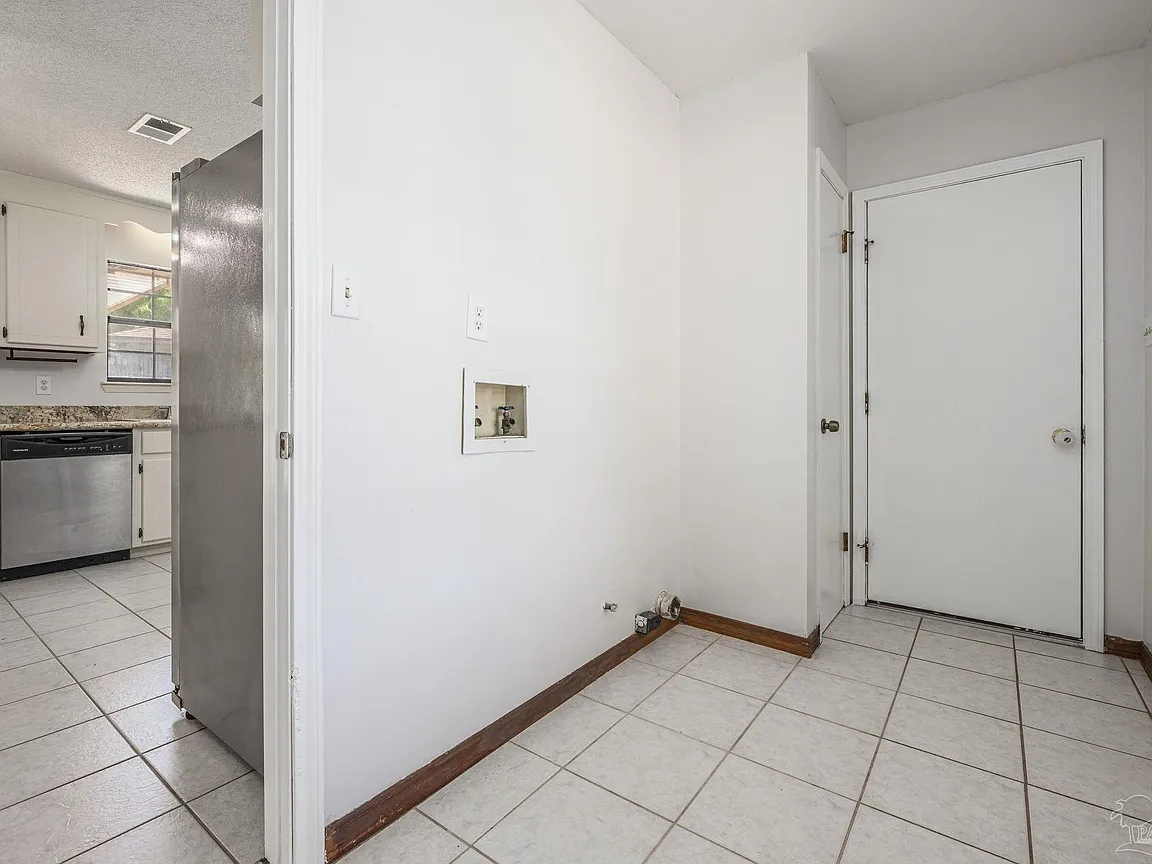 Spacious 3BR 2BA Home with Two-Car Garage thumbnail 7