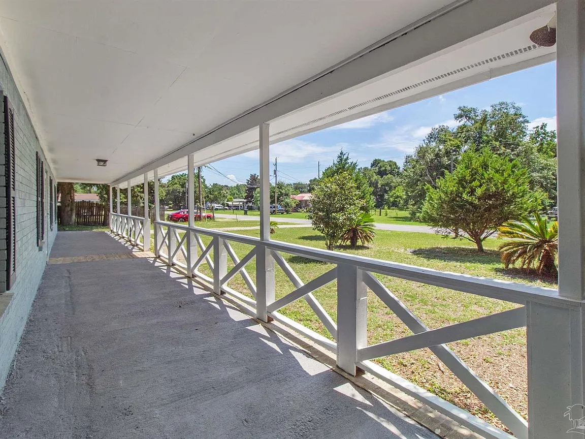 Charming 3BR 2BA Country-Style Home Near Bayou Grande thumbnail 8