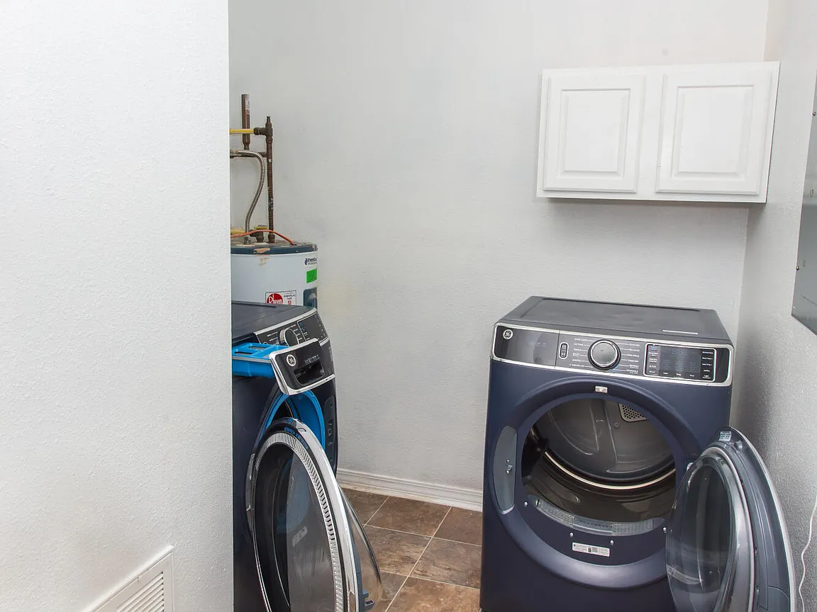 Beautiful 3BR 2BA Home in Pensacola Area thumbnail 7