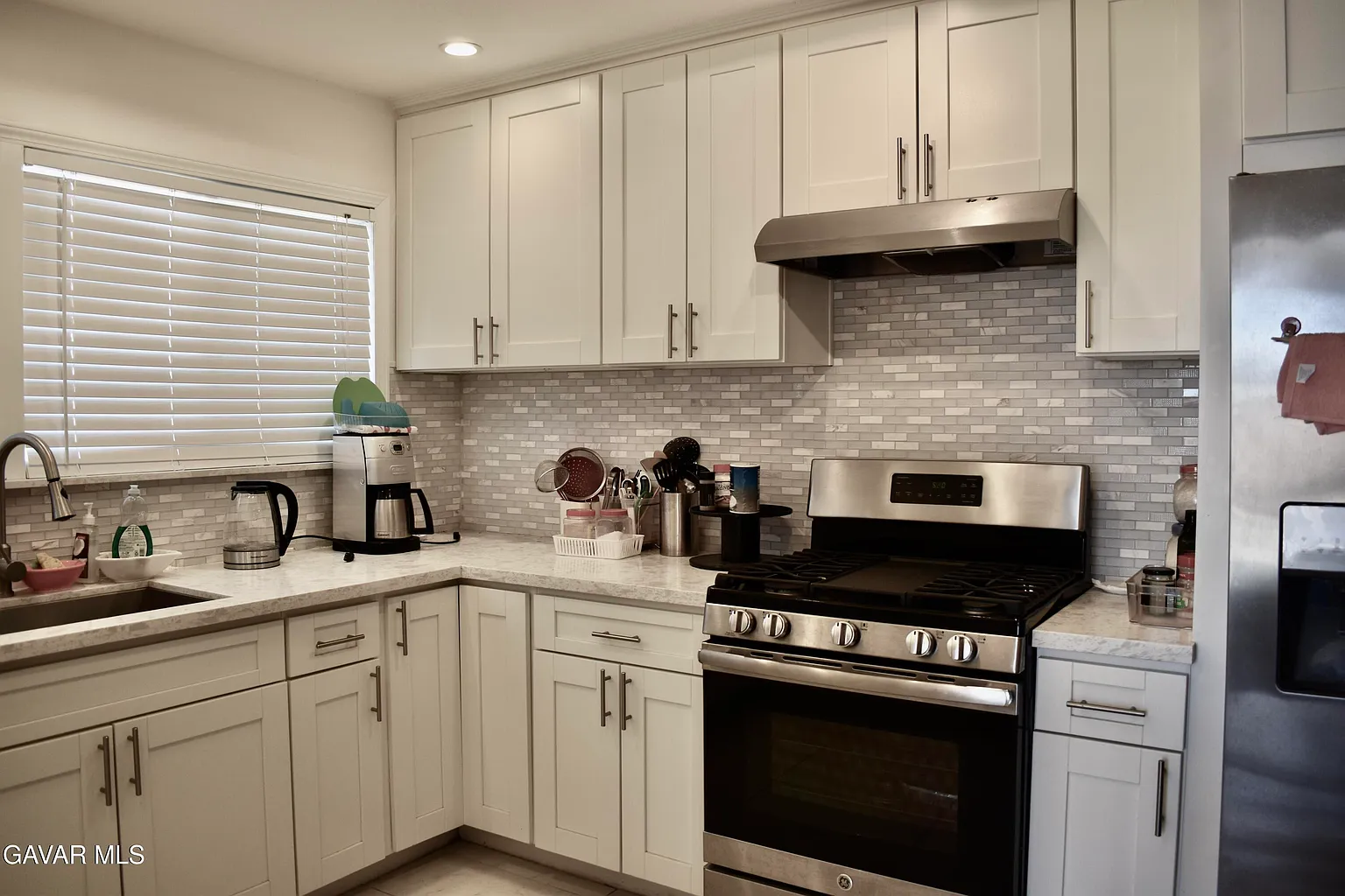 Charming 3BR 2BA Home in Desirable Location thumbnail 8
