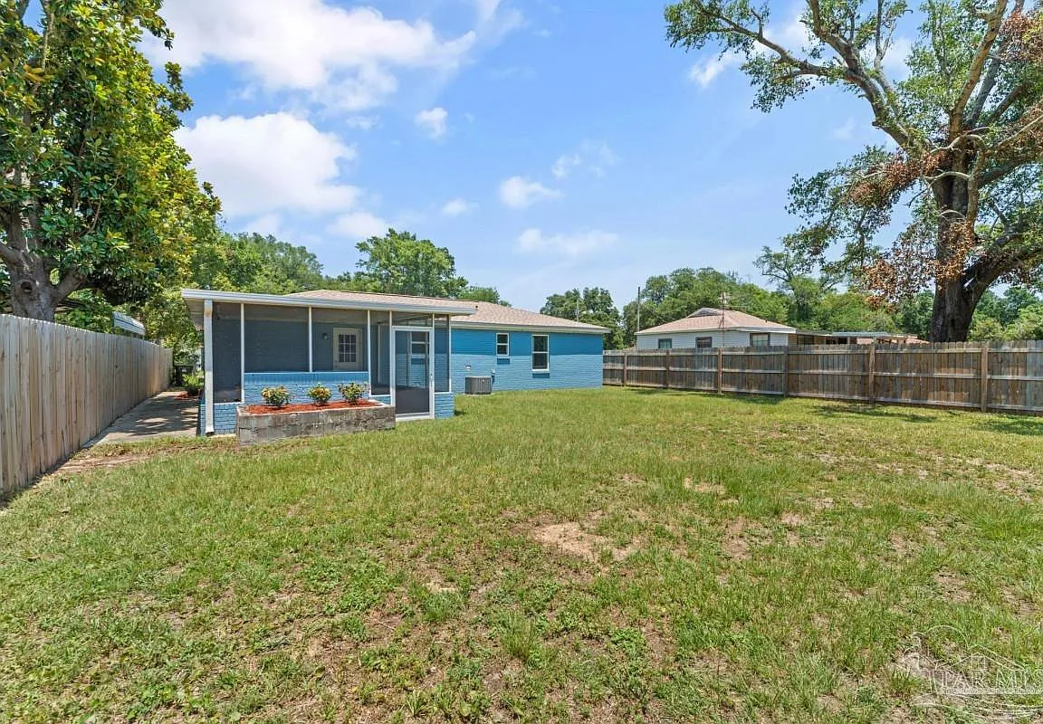 Cozy 3BR 2BA Home Near Perdido Key Beaches thumbnail 3