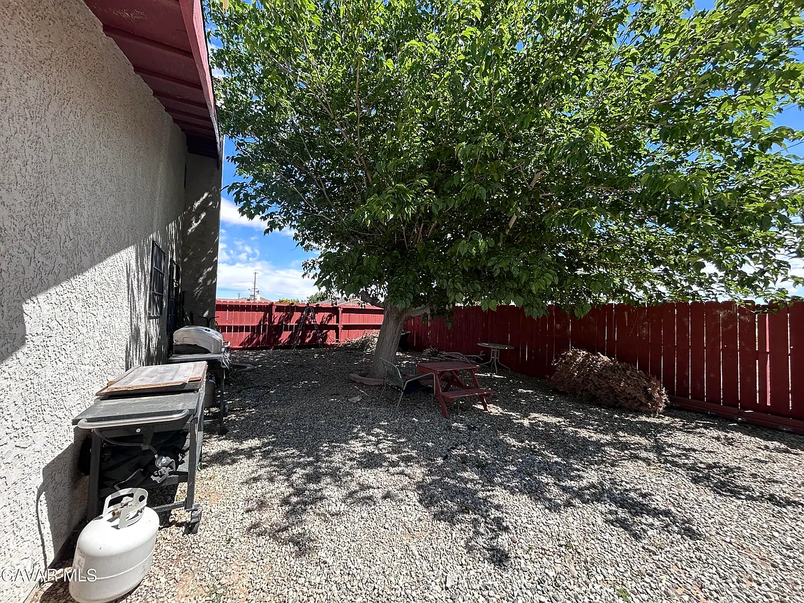 Move-In Ready 3BR 2BA Single Family Home thumbnail 2